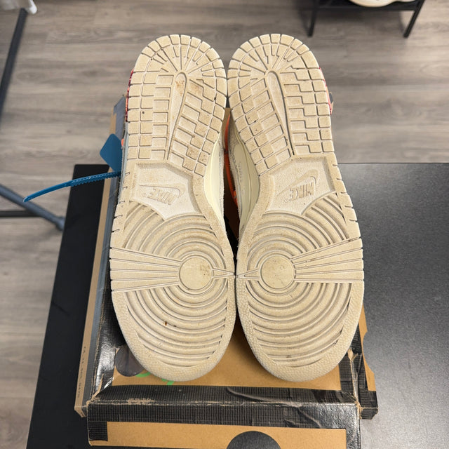 Lot 19 Off-White Nike Dunk Low (USED)