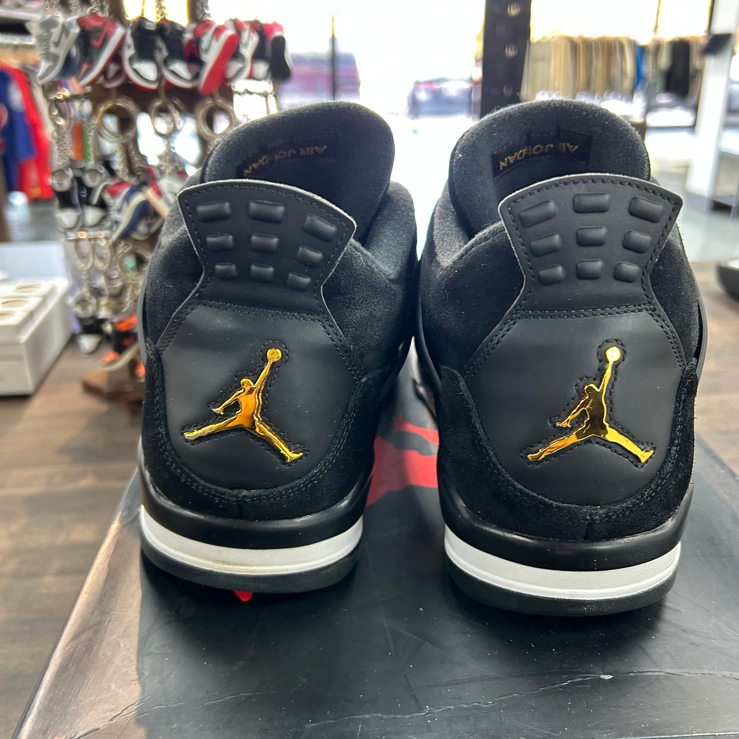 Royalty Jordan 4 Retro (USED)