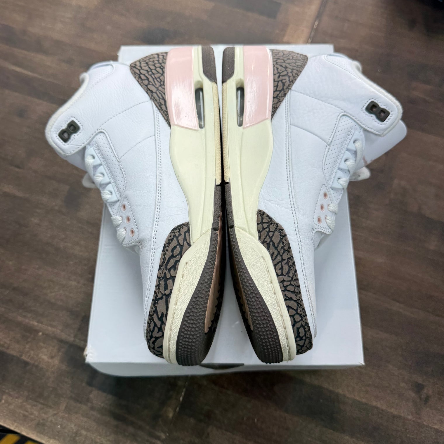 Neapolitan Jordan 3 Retro (W) (USED)