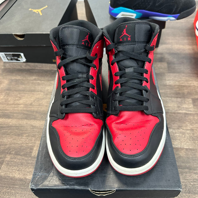Banned Jordan 1 Mid (2020) (USED)