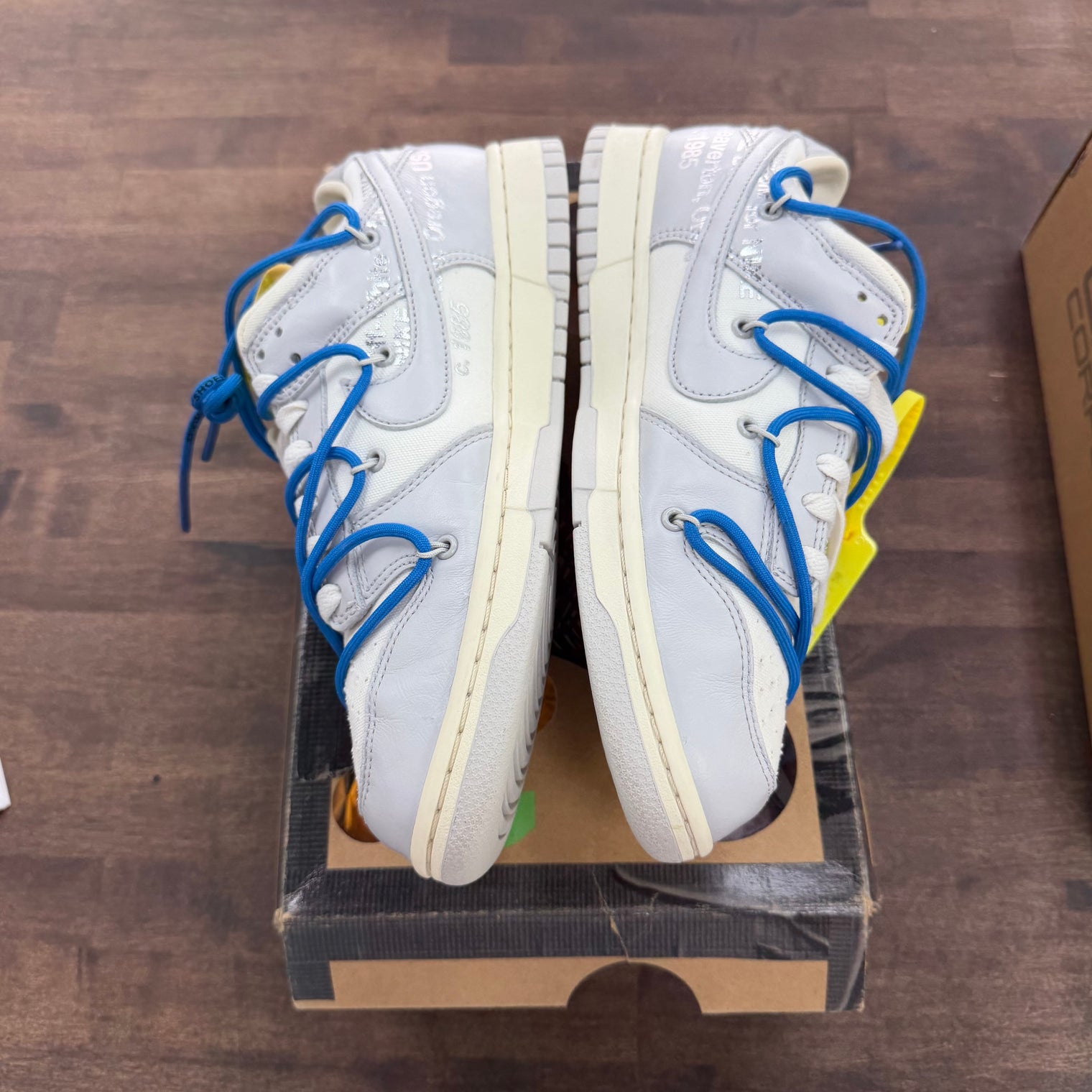 Off-White Lot 10 of 50 Nike Dunk Low (USED)