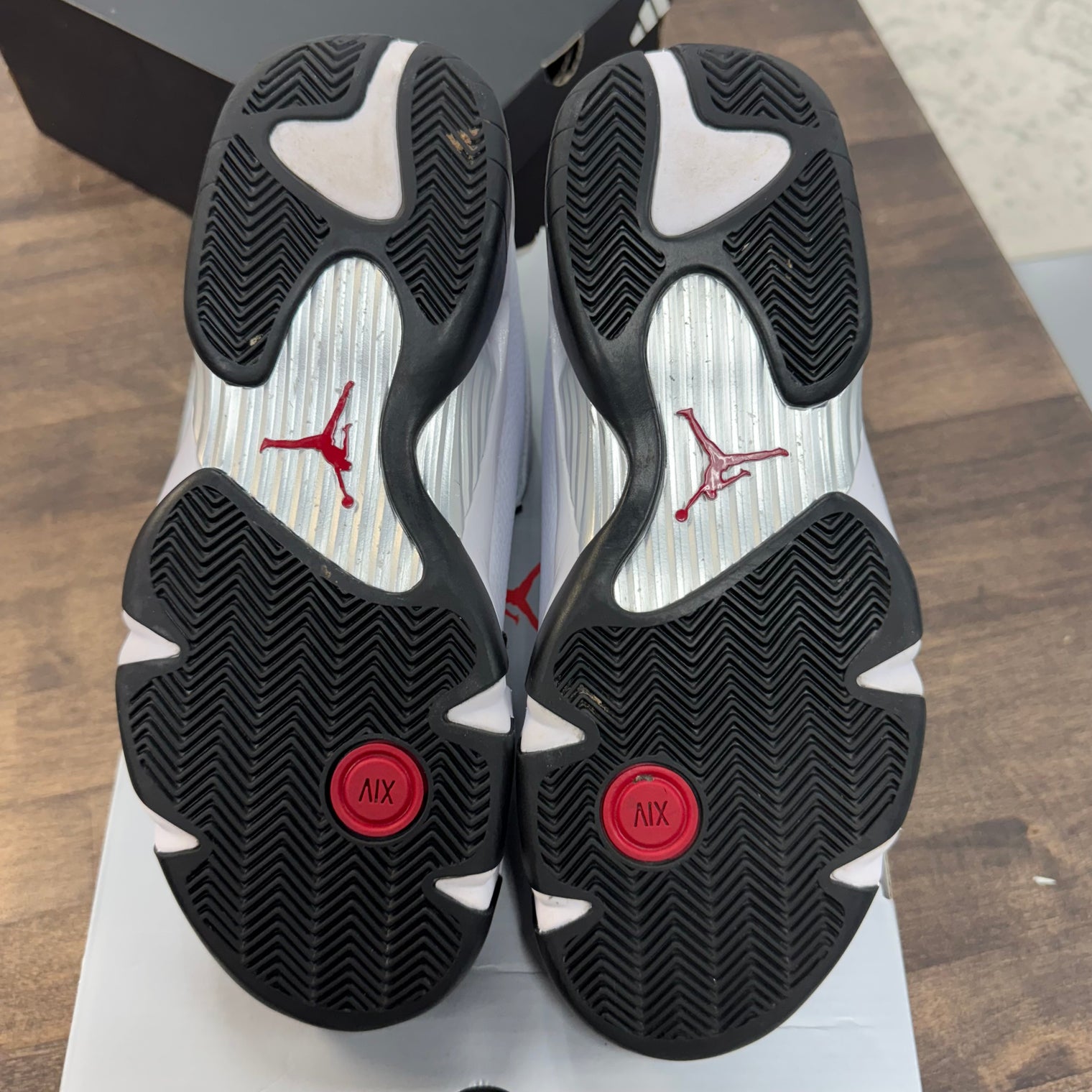 Black Toe Jordan 14 Retro (USED)