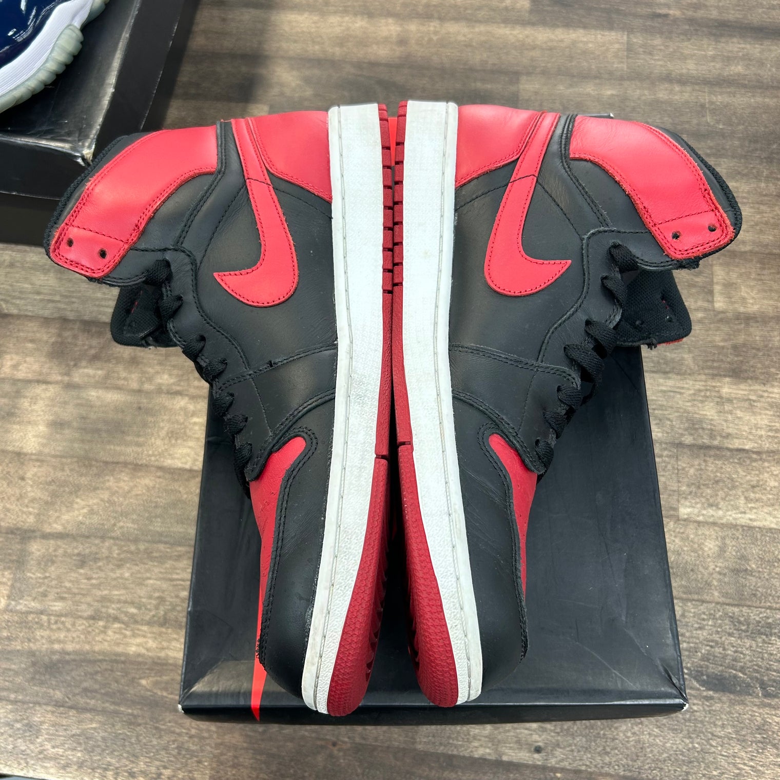 Bred Jordan 1 Retro (2013) (USED)