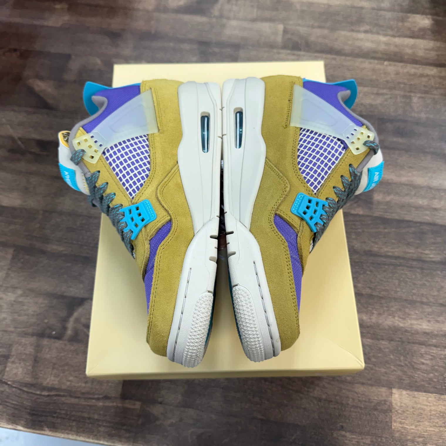 Jordan 4 Retro SP 30th Anniversary Union Desert Moss (US 7.5) (USED)