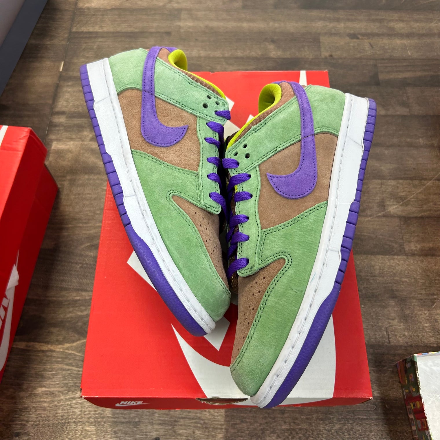 Veneer Dunk Low (USED)