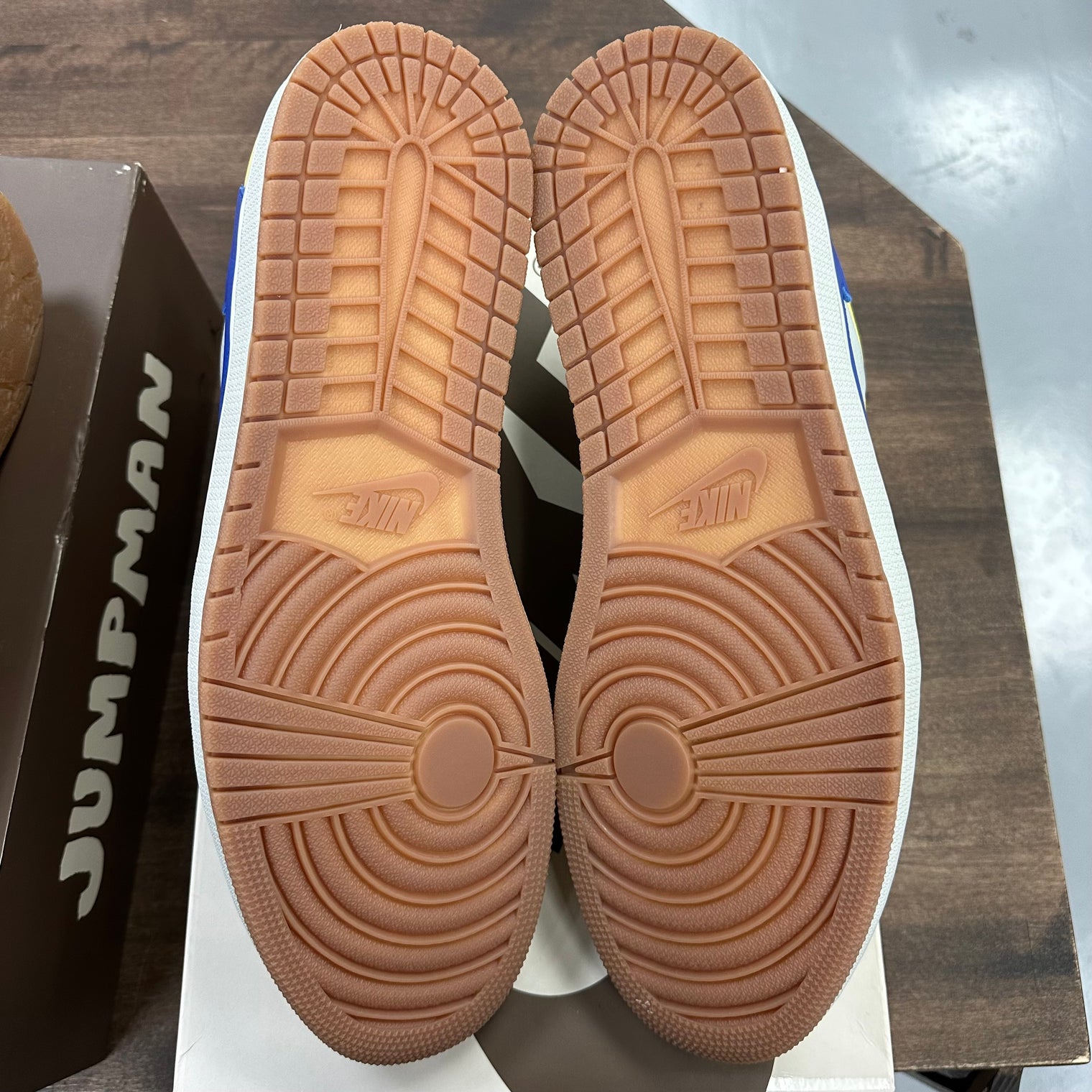 Travis Scott Canary Jordan 1 Low OG SP (W) (USED)