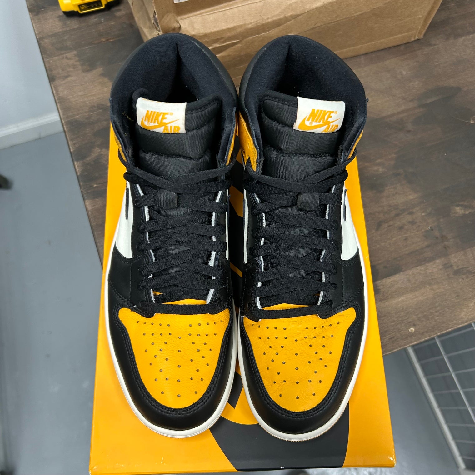 Yellow Toe Jordan 1 High (USED)