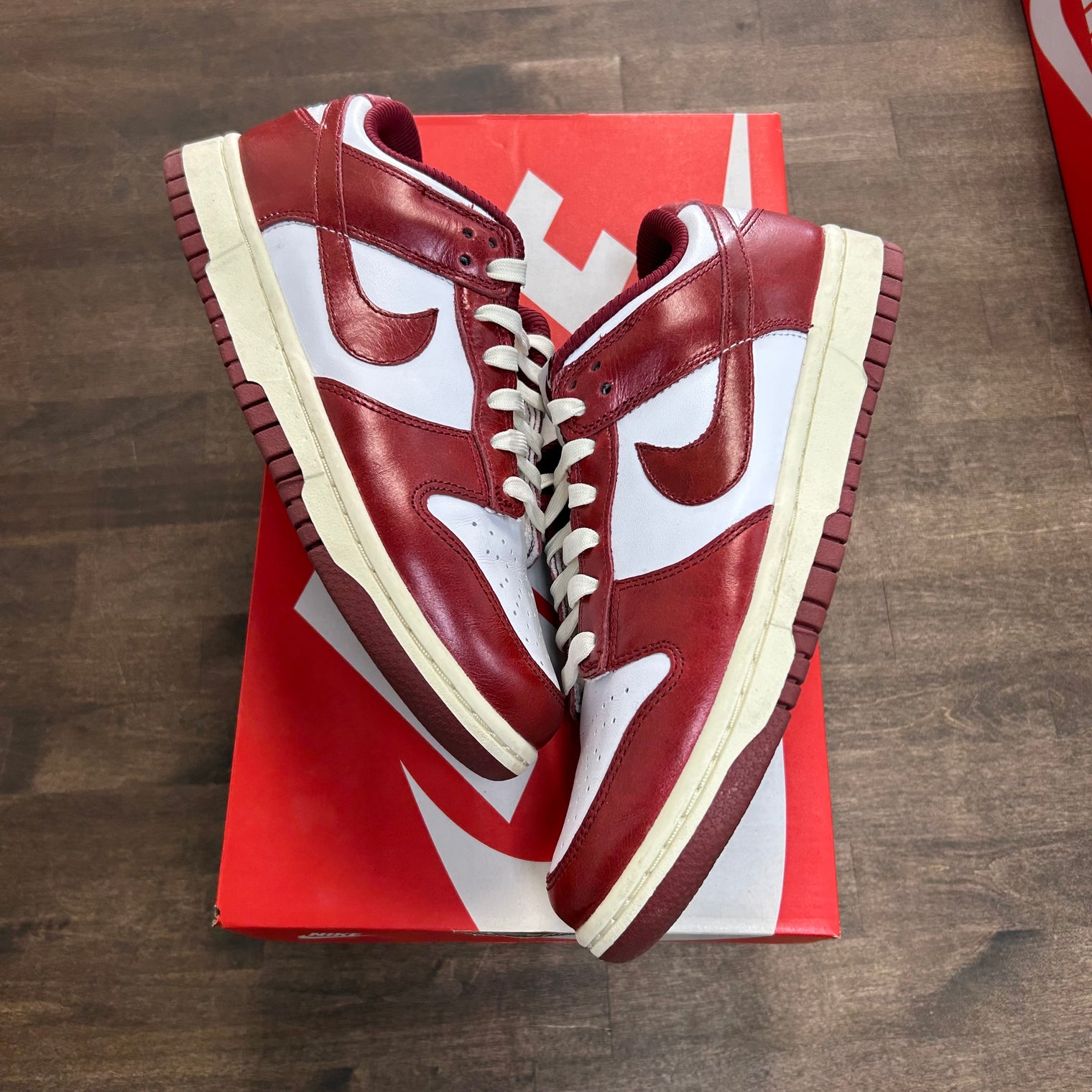 (W) Vintage Red Dunk Low (USED)