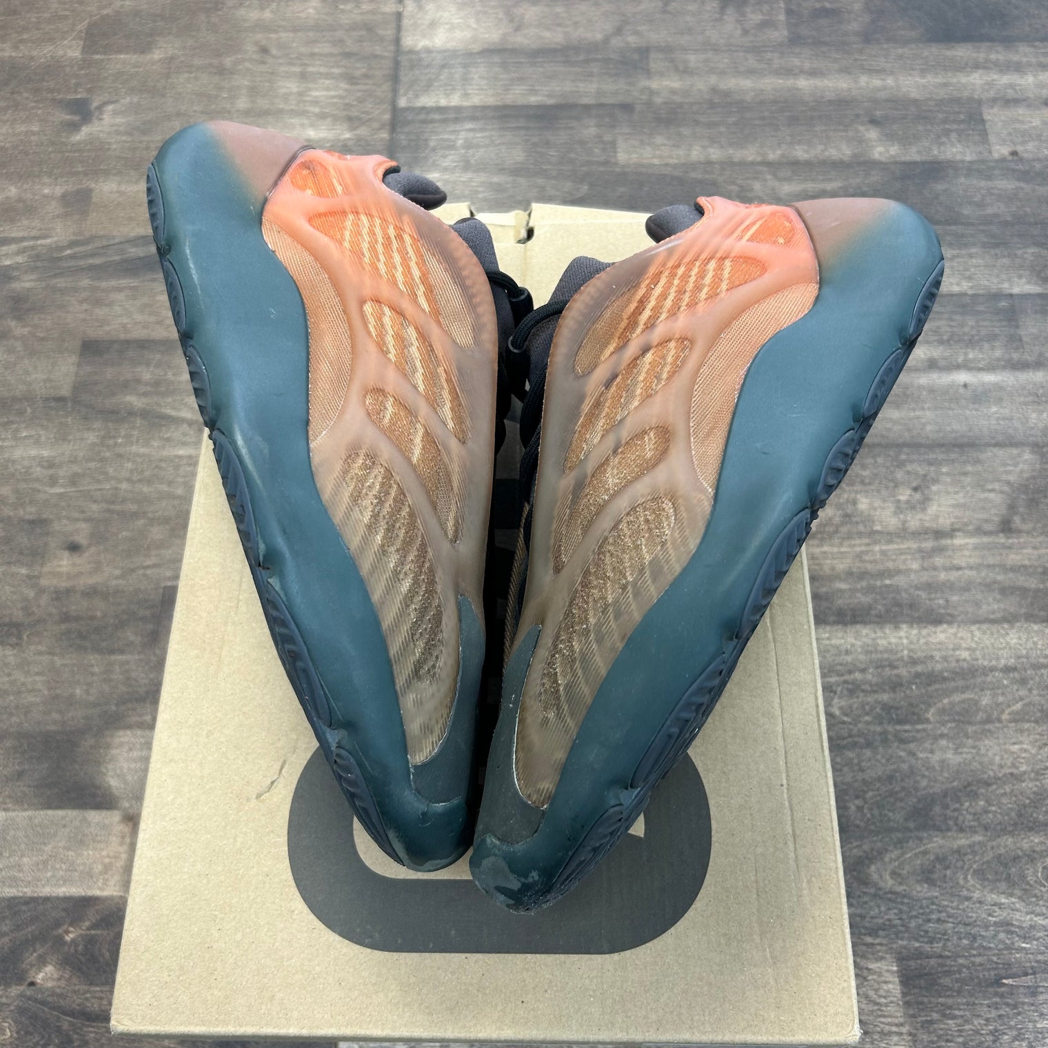 Copper Fade Yeezy 700 V3 (USED)