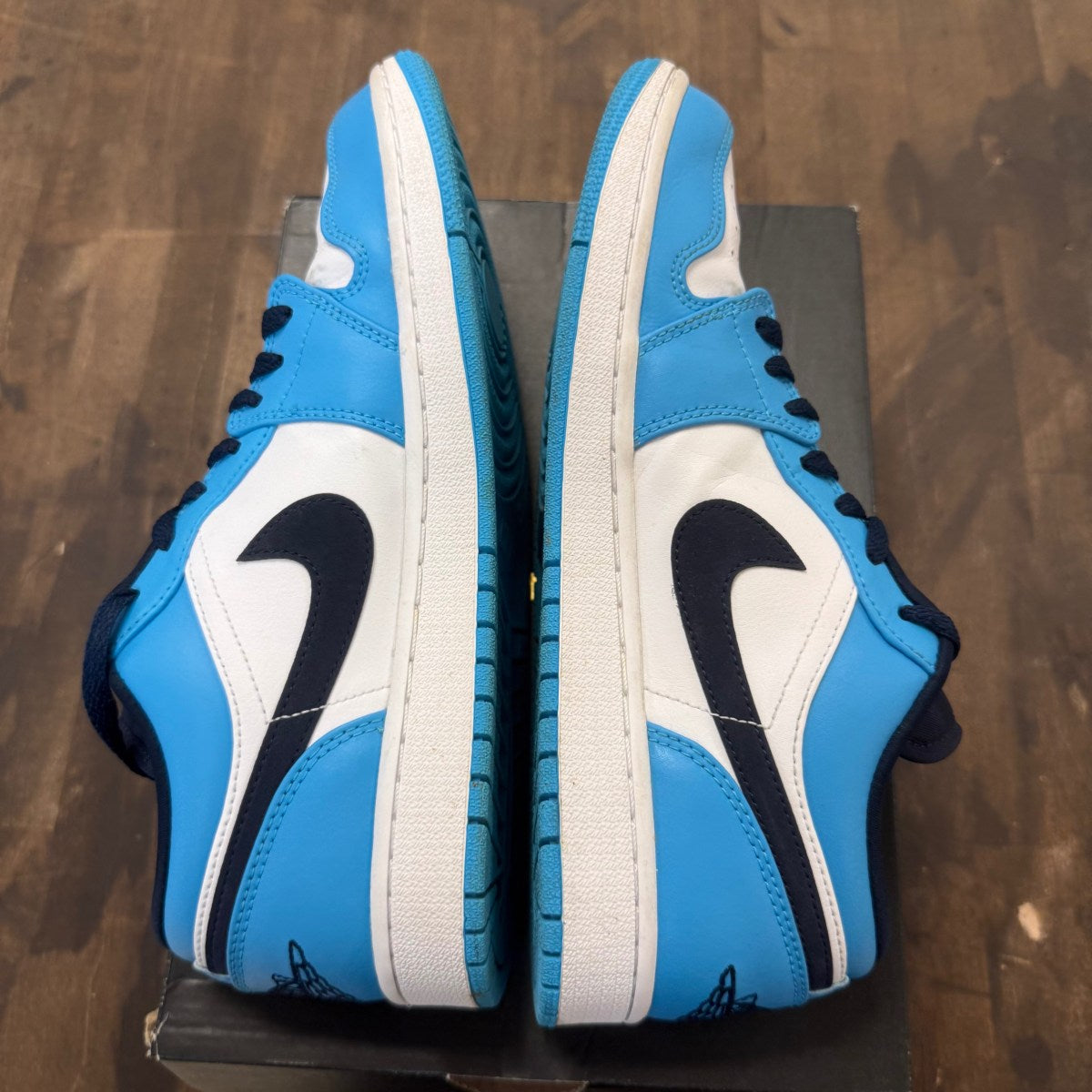 Jordan 1 Low UNC (2021) - Image 4