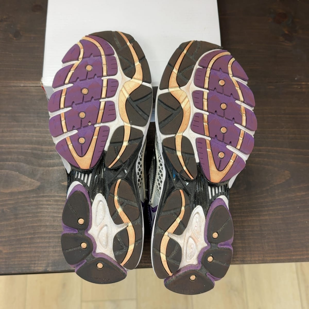 Saucony ProGrid Omni 9 White Black Silver Purple Size 9.5 (Pre-Owned) - aux