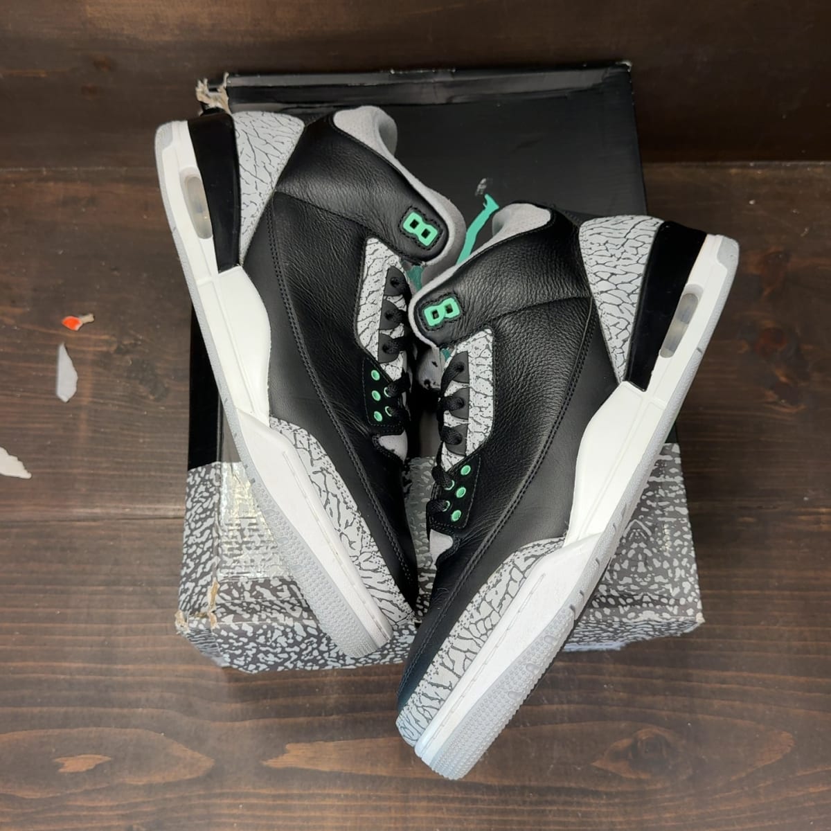 Jordan 3 Retro Green Glow Size 13 (Pre-Owned) - back