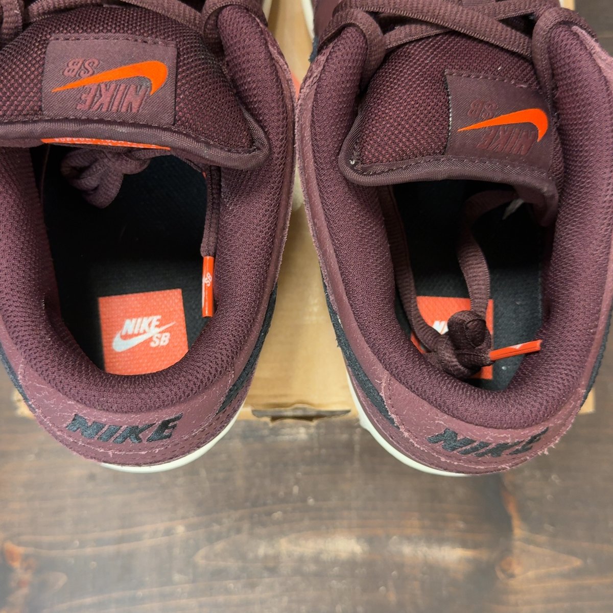 Nike SB Dunk Low Pro Burgundy Crush Size 9.5 (Pre-Owned) - aux