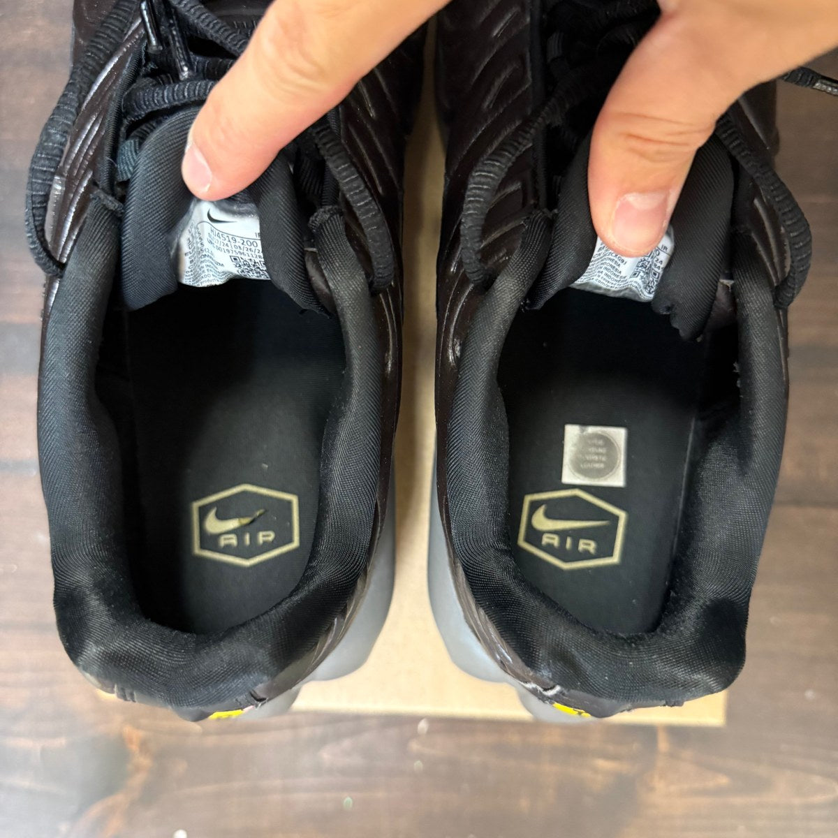 Nike Air Max Plus Premium Paris Size 11.5 (Pre-Owned) - Image 4