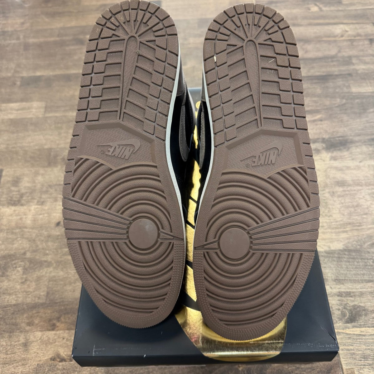Jordan 1 Retro High OG Palomino Size 11.5 (Pre-Owned) - Image 4