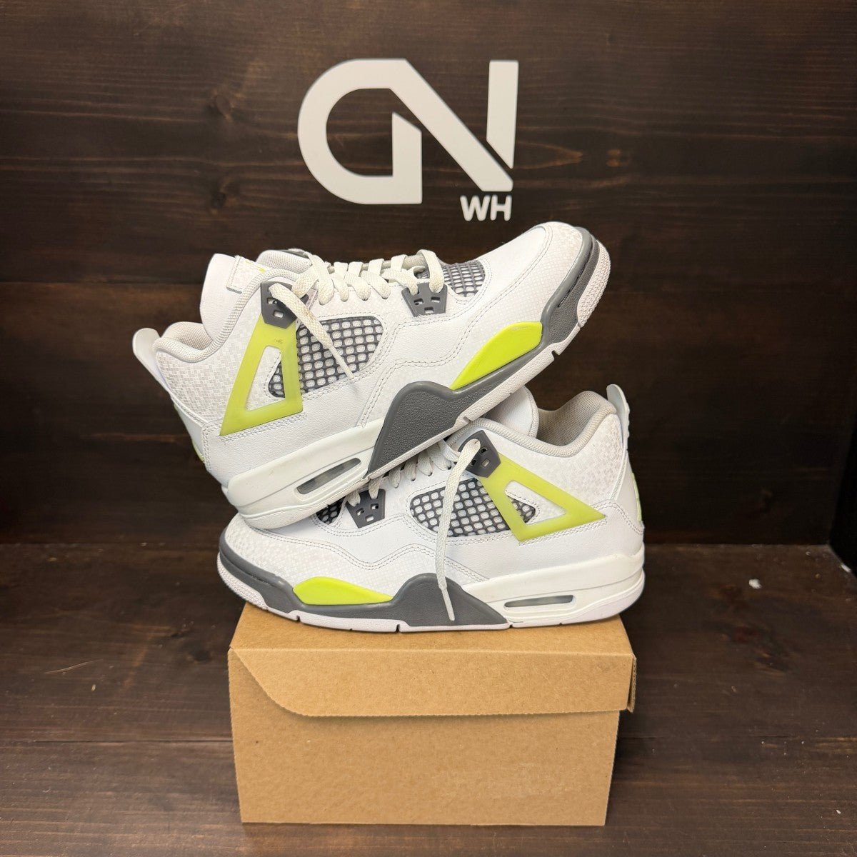 Jordan 4 Retro Light Lemon Twist (GS) Size 6Y (Pre-Owned) - Image 1