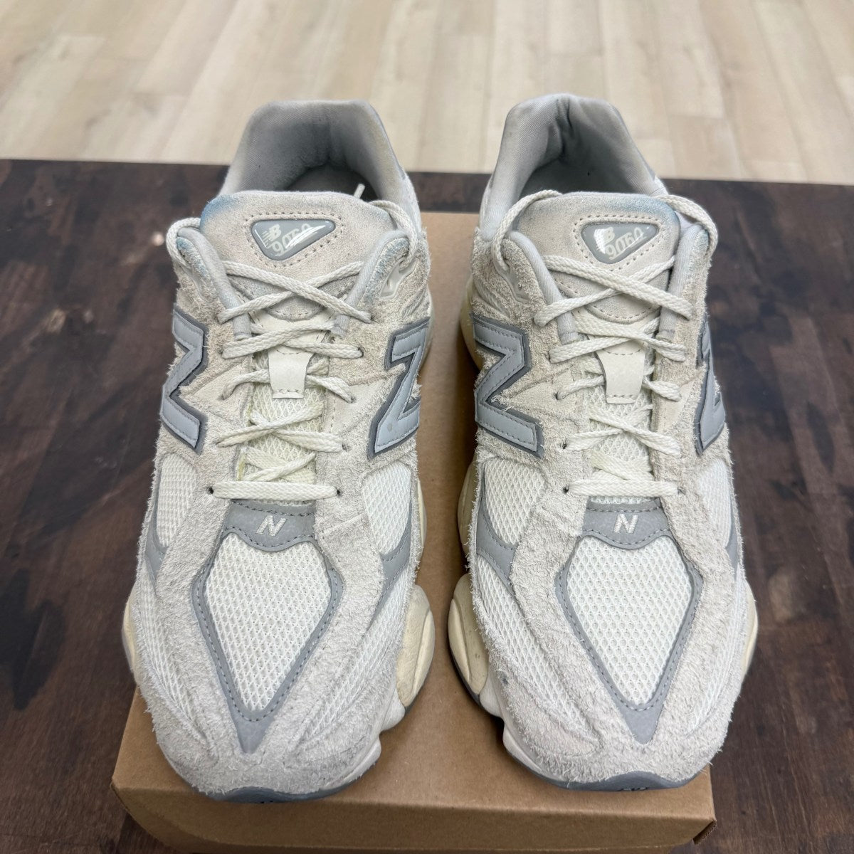 New Balance 9060 Moonbeam Sea Salt Size 11 (Pre-Owned) - Image 2