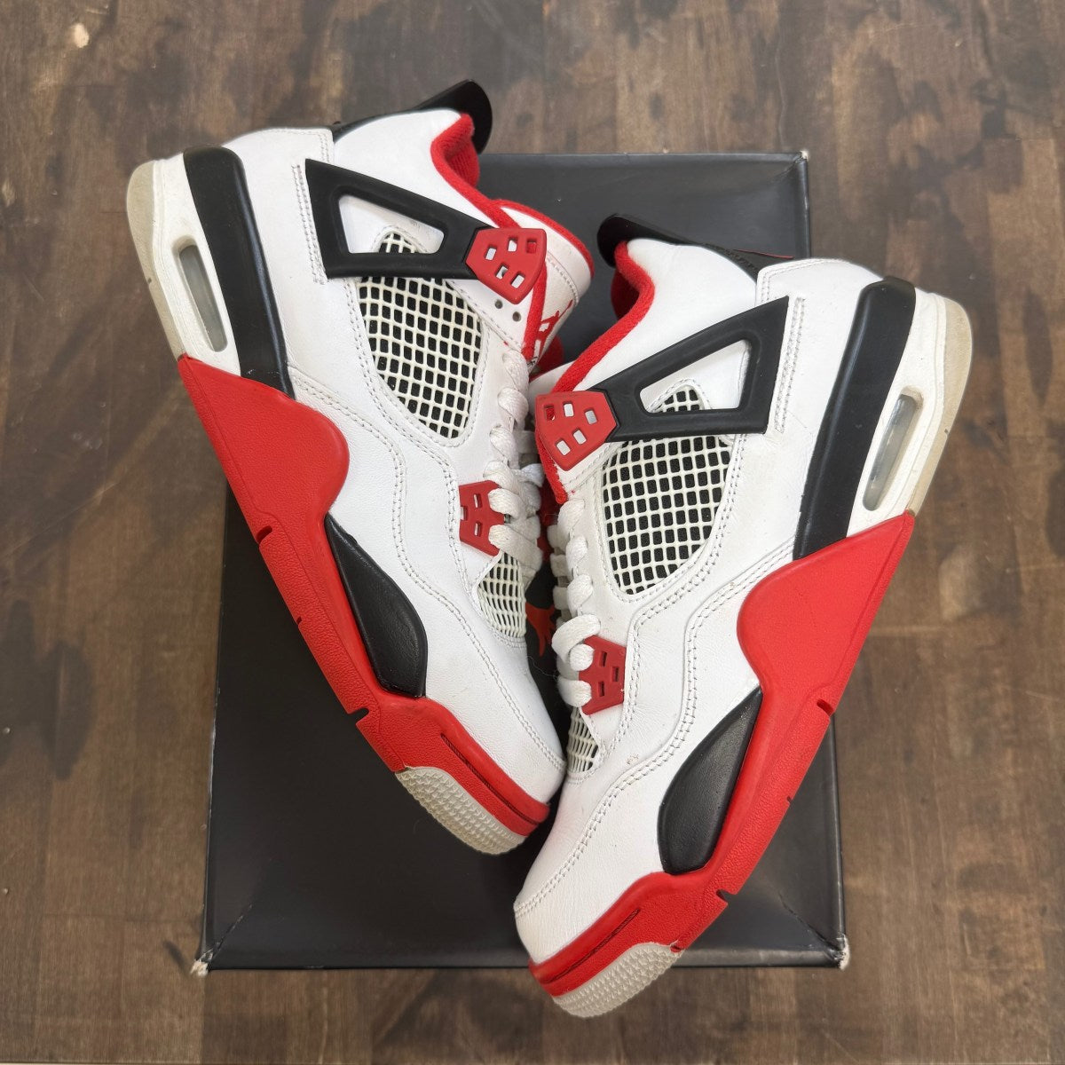 Jordan 4 Retro Fire Red (2020) (GS) - Image 1