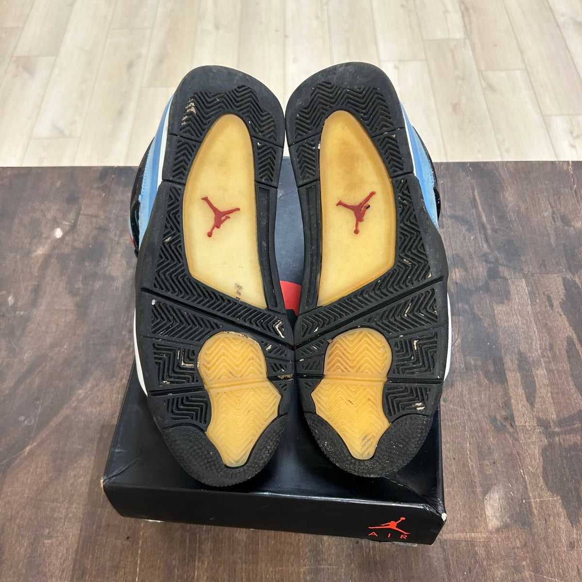 Jordan 4 Retro Travis Scott Cactus Jack - Image 5