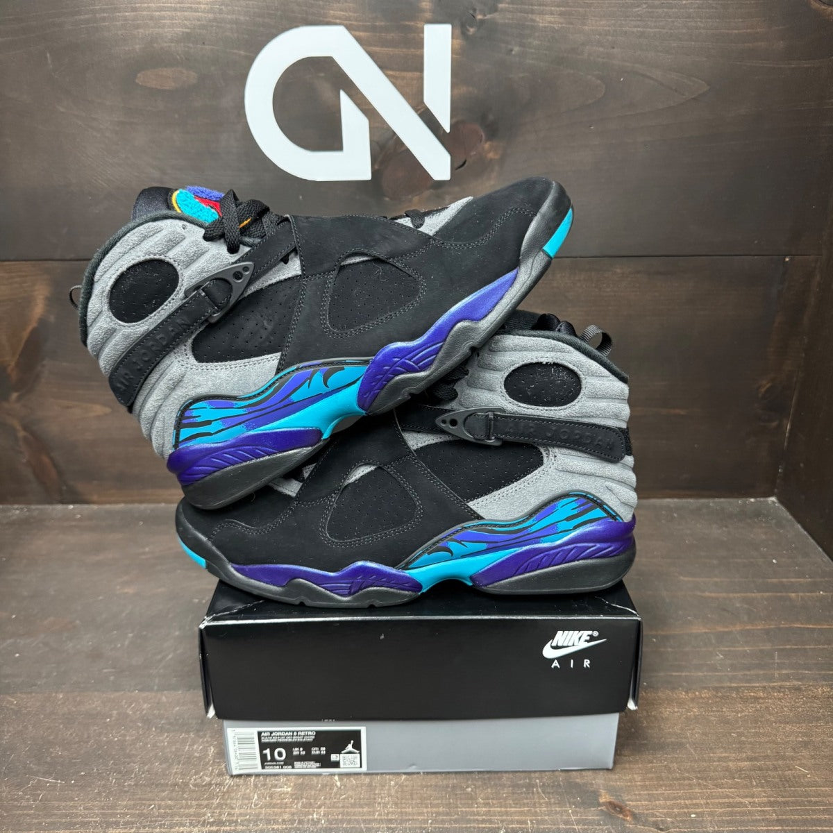 Jordan 8 Retro Aqua (2025) Size 10 (Pre-Owned) - front