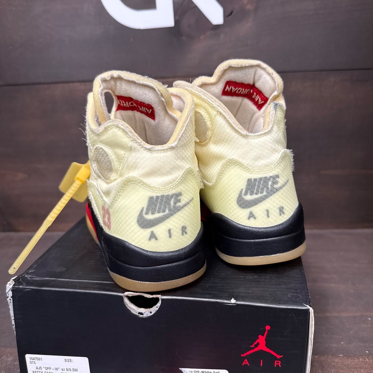 Jordan 5 Retro Off-White Sail Size 8 (Pre-Owned) - sole