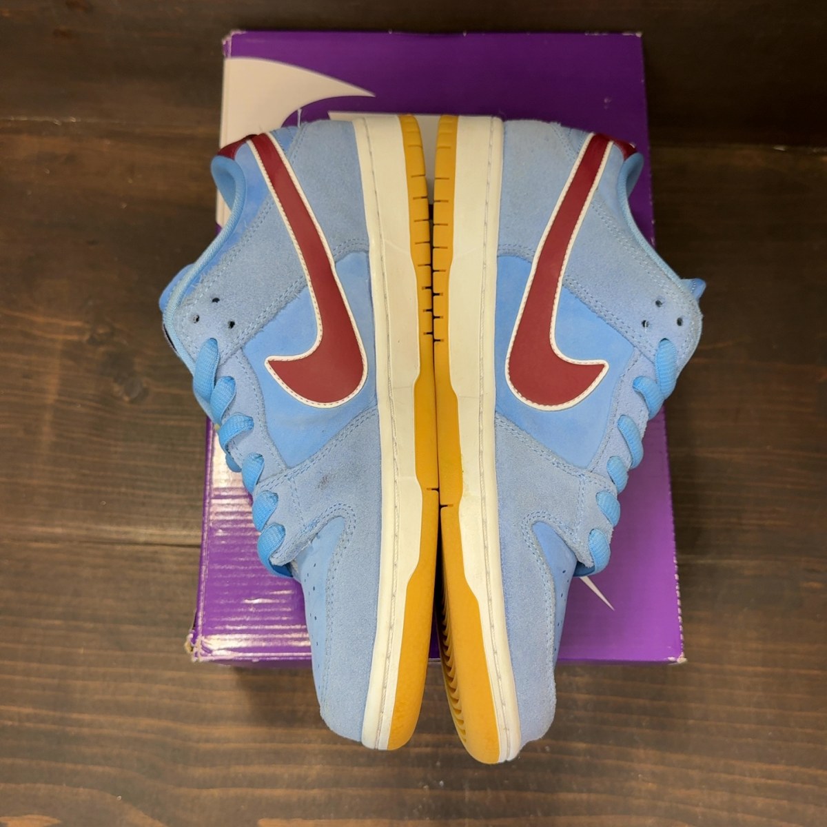 Nike SB Dunk Low Philadelphia Phillies Size 9.5 (Pre-Owned) - Image 4