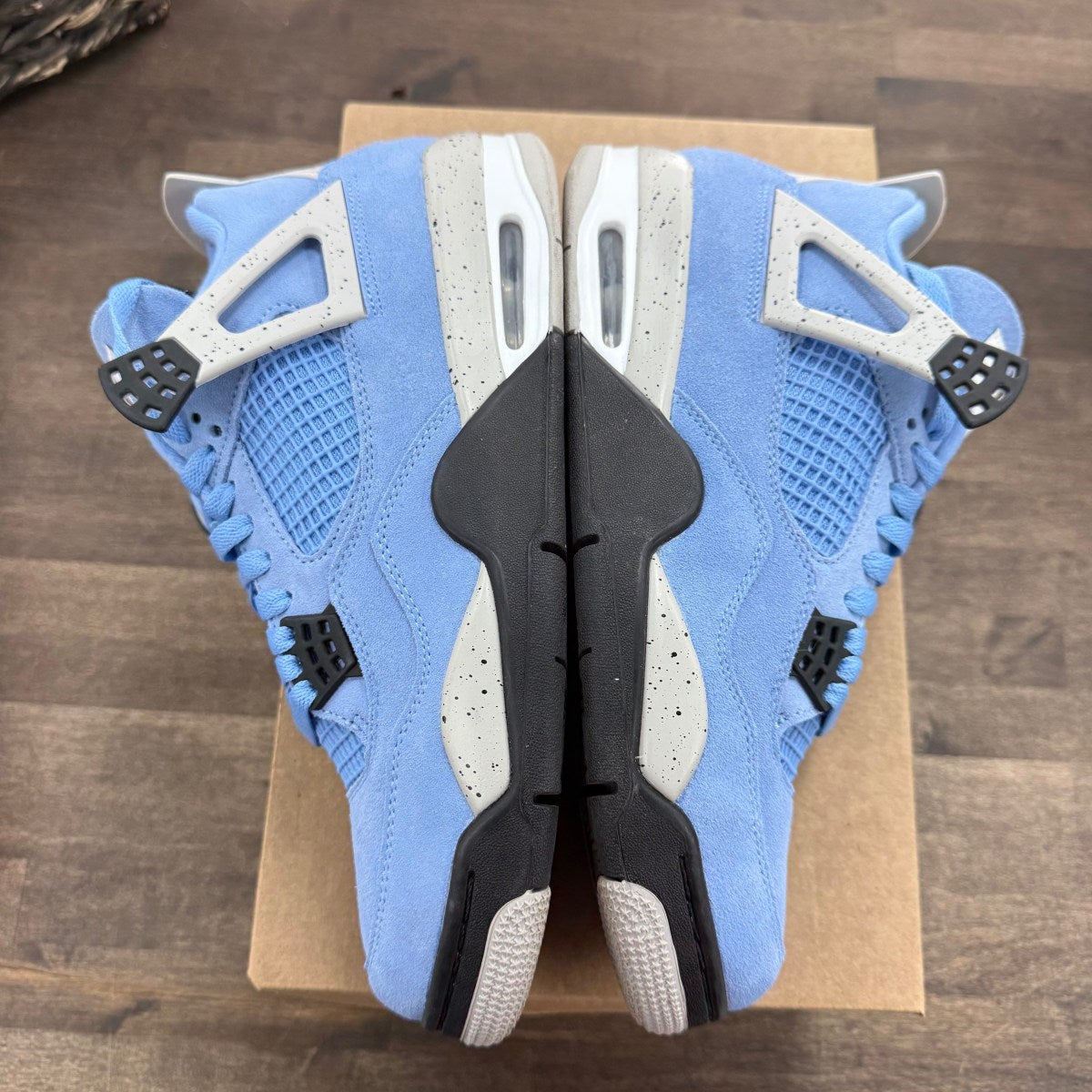 Jordan 4 Retro University Blue Size 10 (Pre-Owned) - Image 5