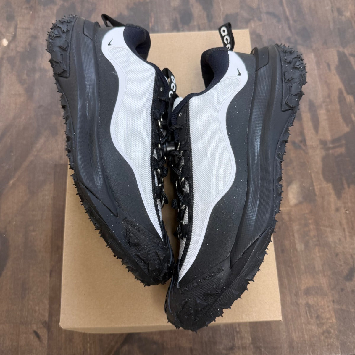 Nike ACG Mountain Fly 2 Low Comme des Garcons Homme Plus White Black Size 8.5 (Pre-Owned) - Image 1