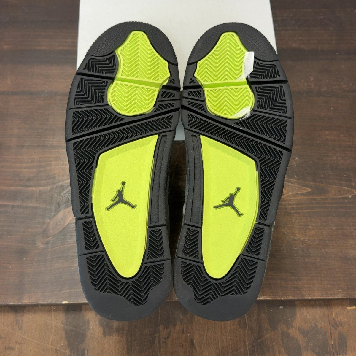 Jordan 4 Retro SE 95 Neon Size 9.5 (Pre-Owned) - Image 8