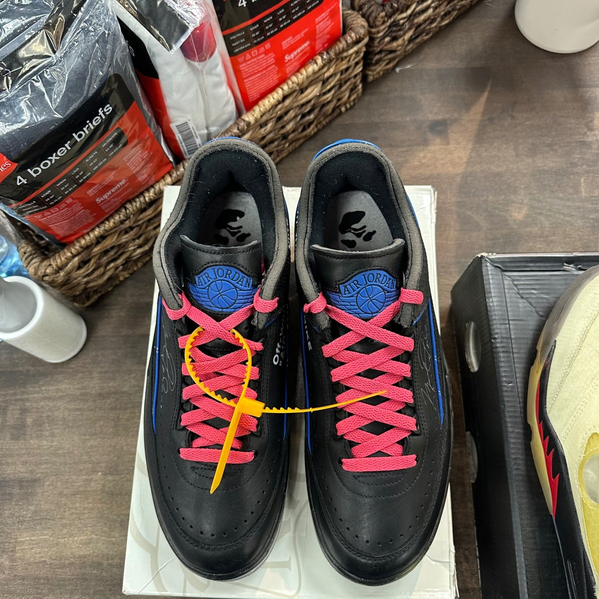 Jordan 2 Retro Low SP Off-White Black Blue - Image 2