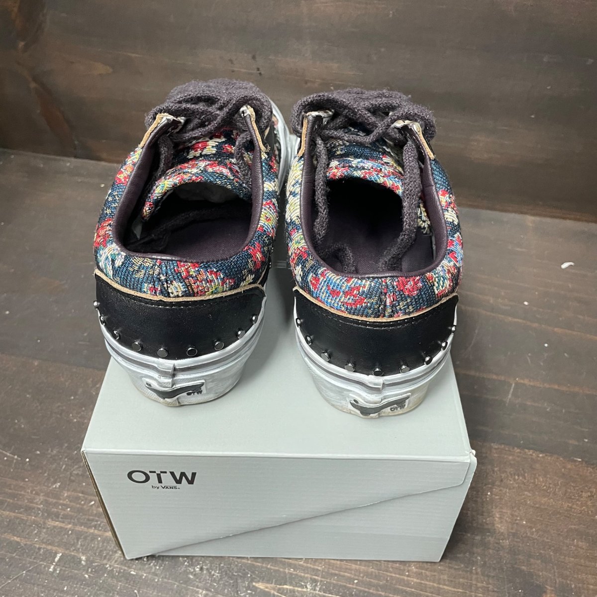 Vans OTW Old Skool 36 Vibram Floral Rivets Black Size 9 (Pre-Owned) - side