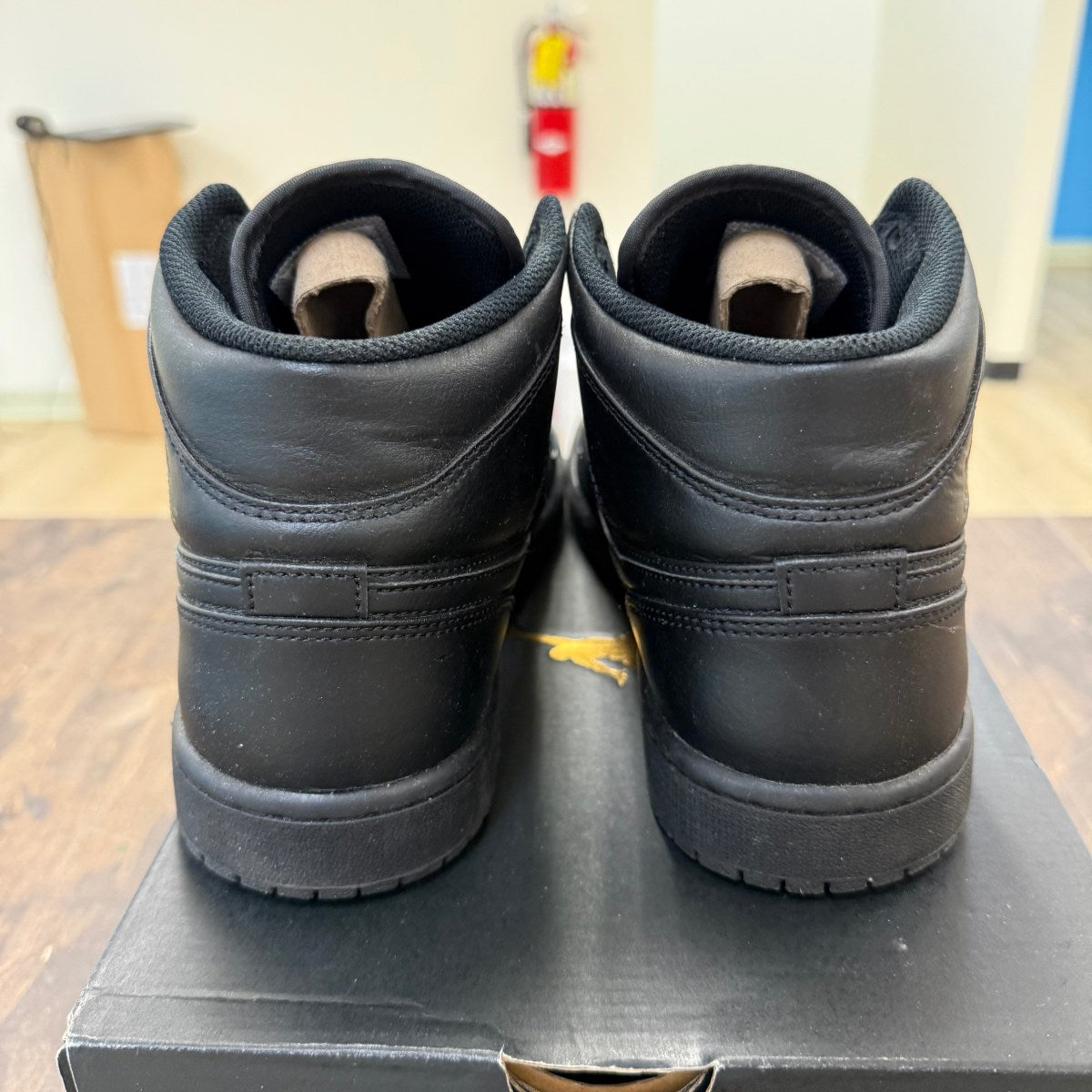 Jordan 1 Mid Triple Black - Image 3
