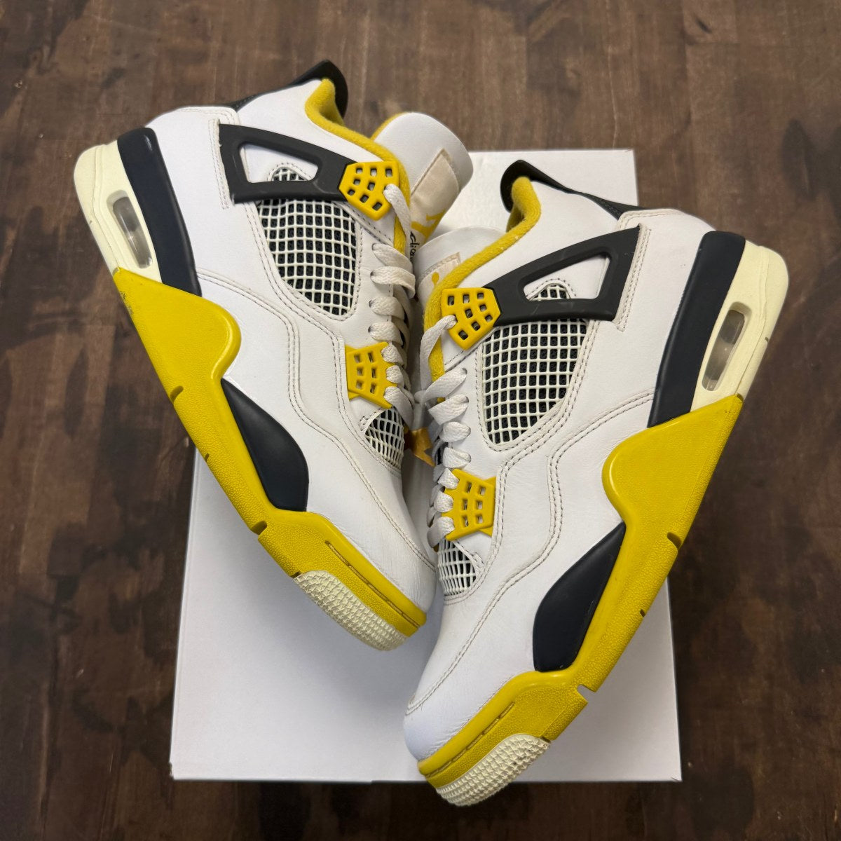 Jordan 4 Retro Vivid Sulfur (Women's) Size 8.5W (Pre-Owned) - Image 1
