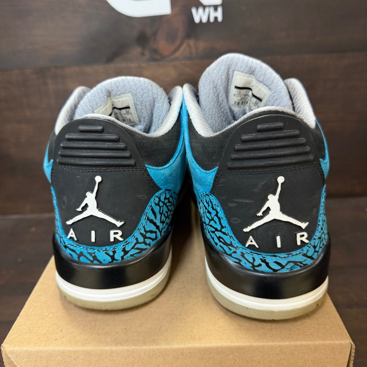 Jordan 3 Retro Powder Blue Size 12 (Pre-Owned) - Image 4