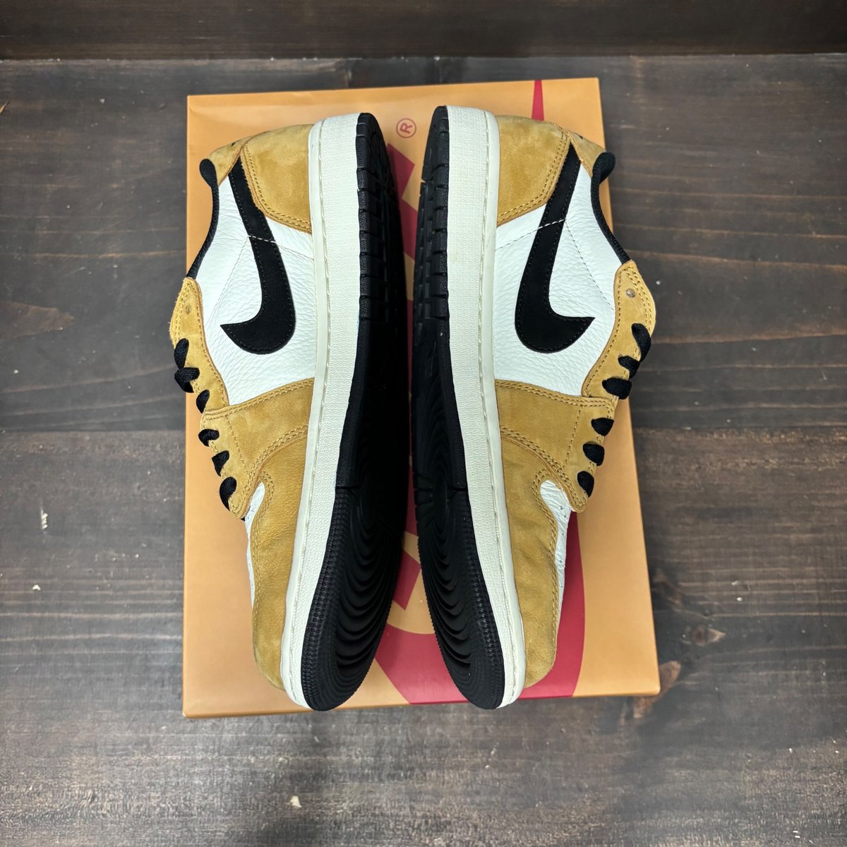 Jordan 1 Low OG Rookie of the Year Size 10 (Pre-Owned) - tag