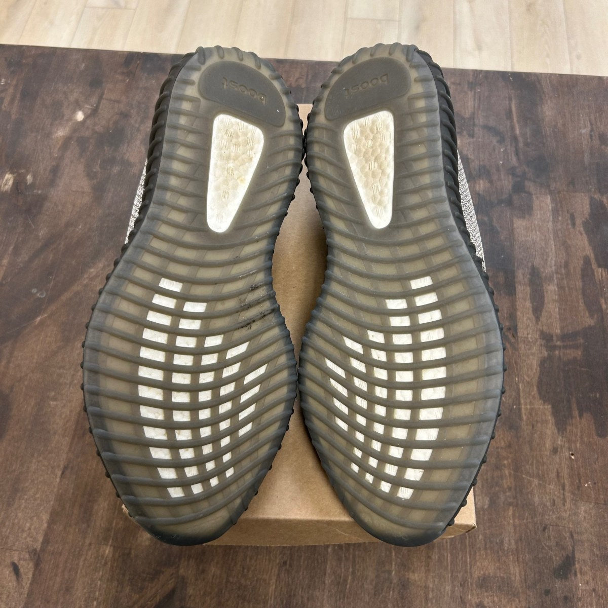 adidas Yeezy Boost 350 V2 Ash Stone Size 12.5 (Pre-Owned) - Image 5