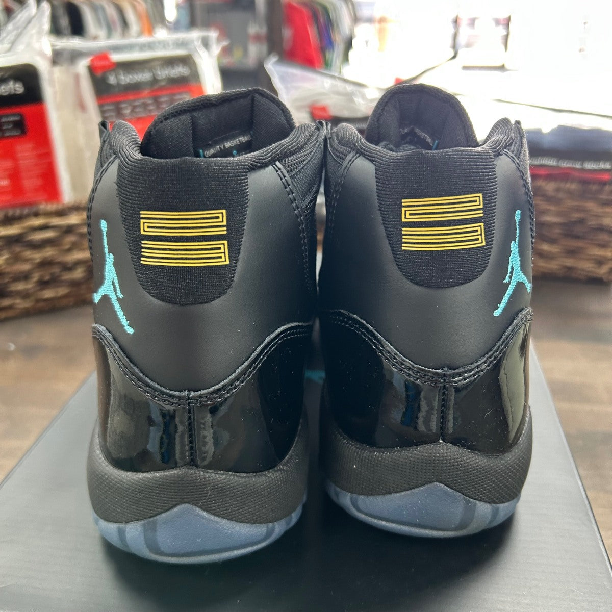 Jordan 11 Retro Gamma Blue (2025) Size 8 (Pre-Owned) - Image 4