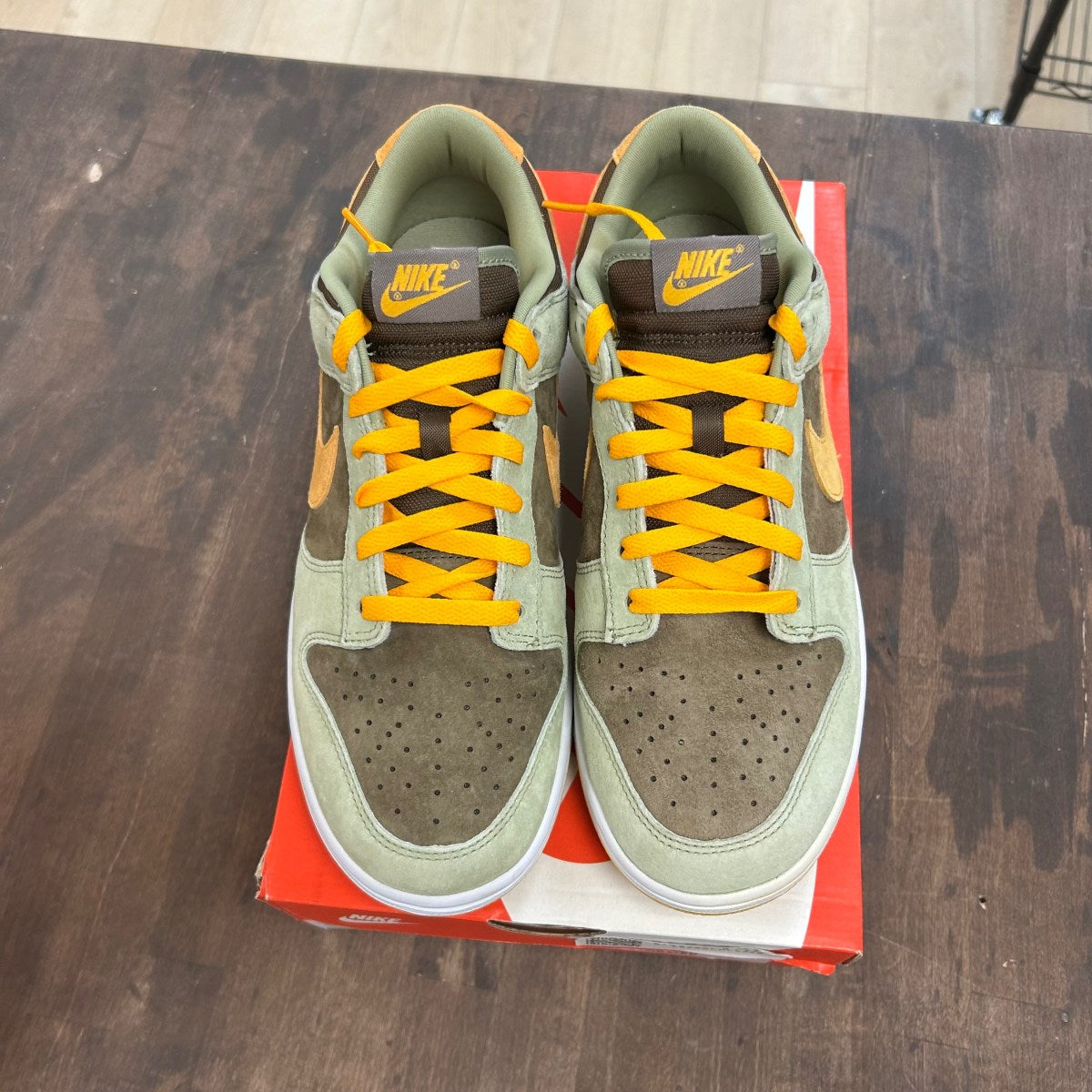 Nike Dunk Low Dusty Olive Size 9 (Moderately Worn Pre-Owned)