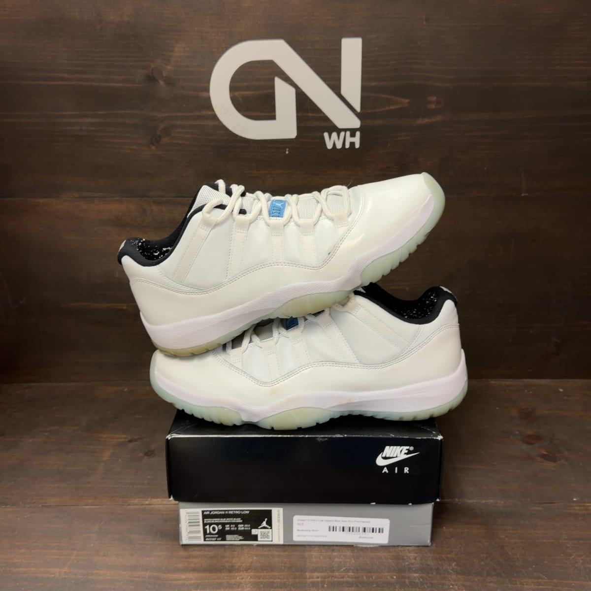Jordan 11 Retro Low Legend Blue Size 10.5 (Pre-Owned) - front