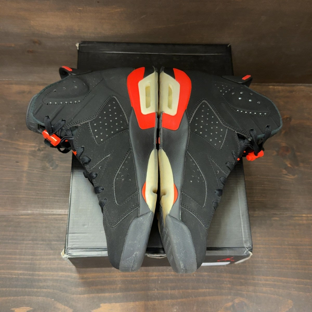 Jordan 6 Retro Black Infrared (2019) Size 11.5 (Pre-Owned) - Image 4