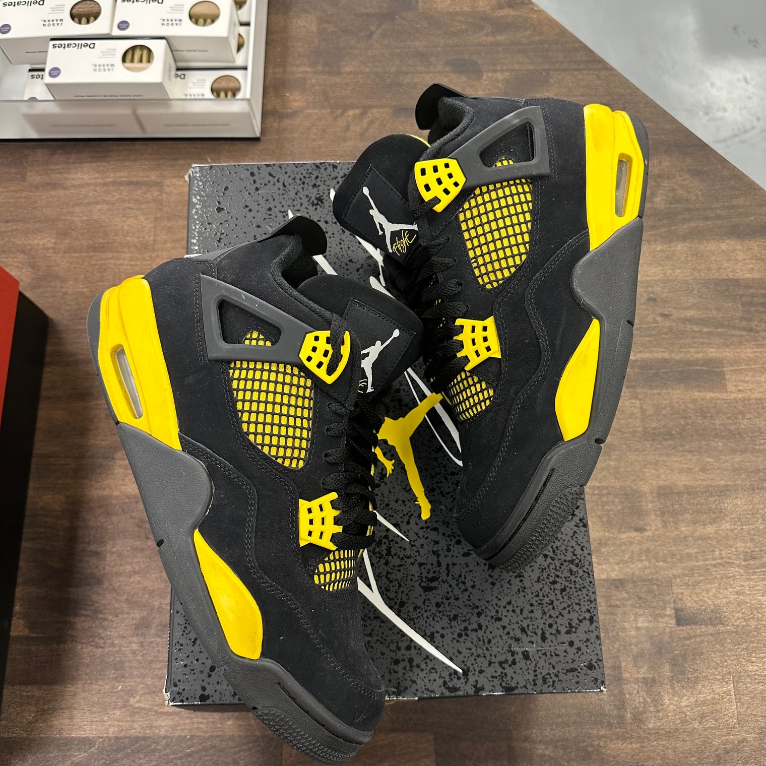 Yellow Thunder Jordan 4 Retro (USED)