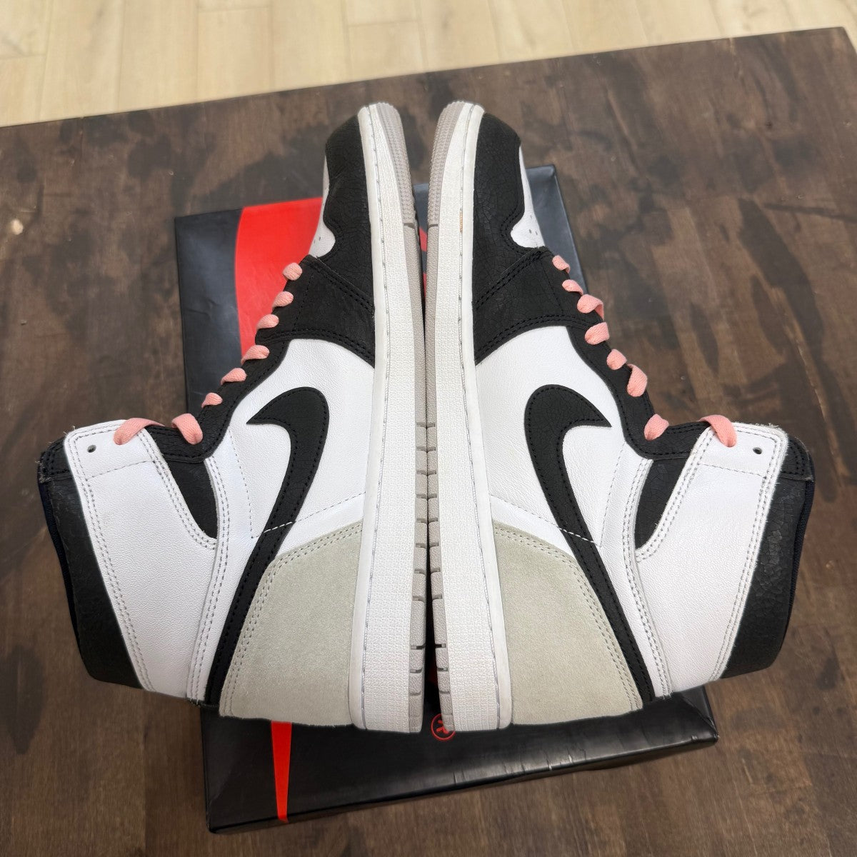 Jordan 1 Retro High OG Bleached Coral - Image 4