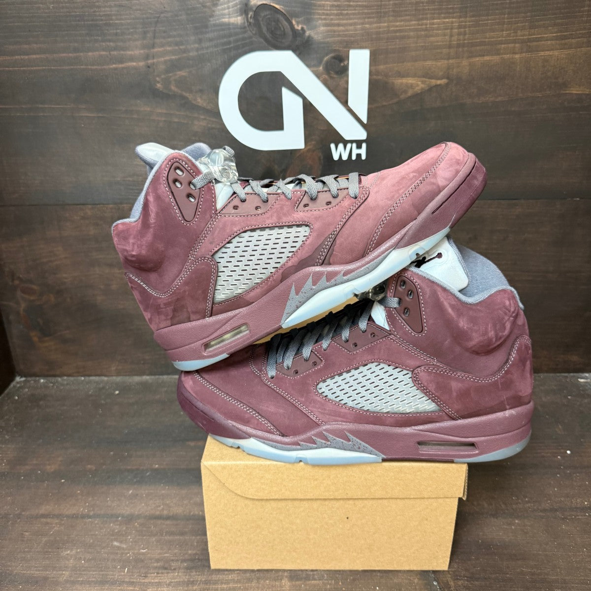 Jordan 5 Retro Burgundy (2023) Size 13 (Pre-Owned) - Image 1