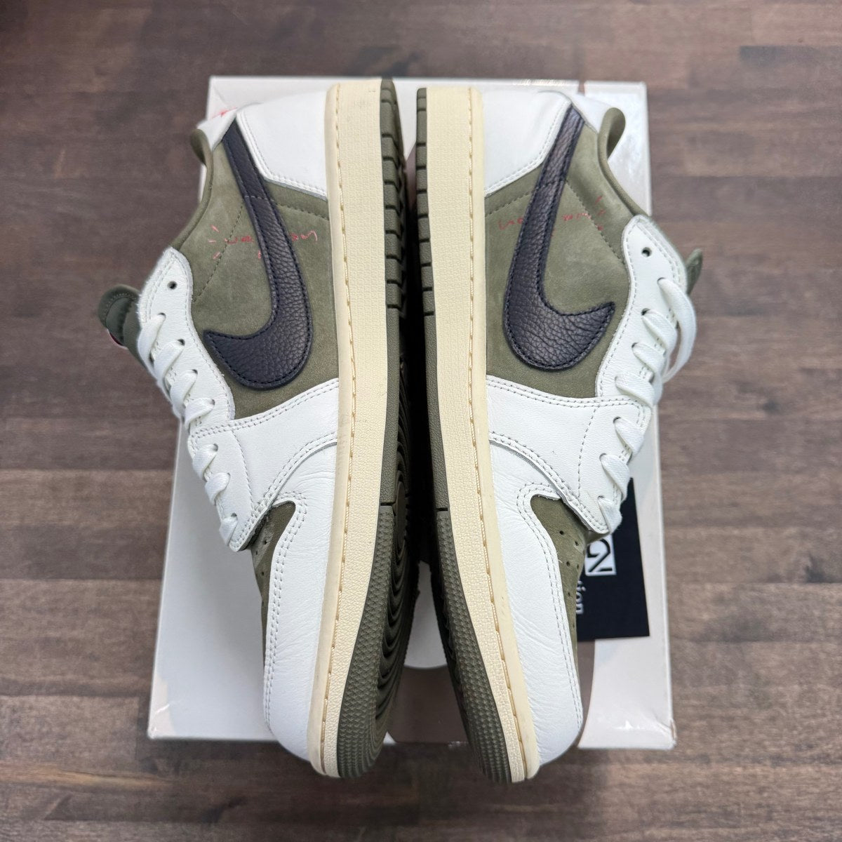 Jordan 1 Retro Low OG SP Travis Scott Medium Olive Size 12 (Pre-Owned) - Image 2