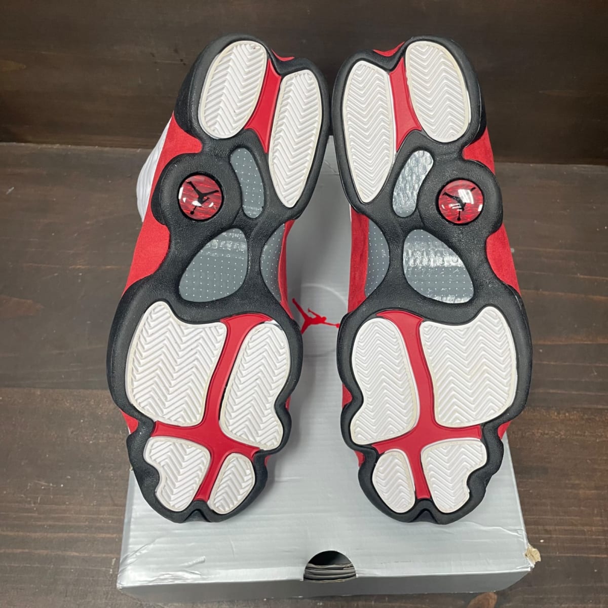 Jordan 13 Retro OG Chicago (2017) Size 10 (Pre-Owned) - tag