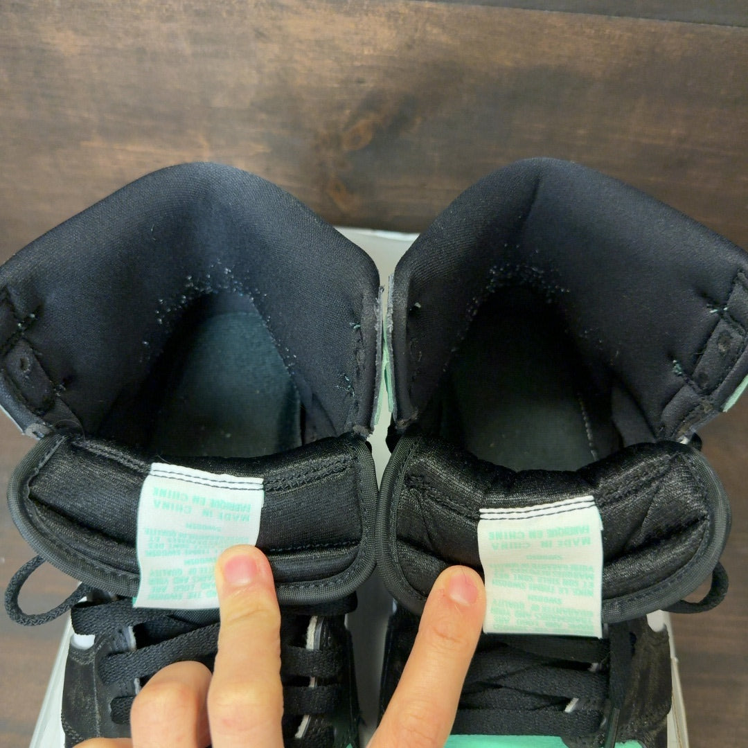 Jordan 1 Retro High OG Green Glow Size 10 (Pre-Owned) - Image 4