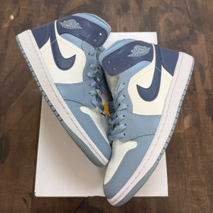 Jordan 1 Mid Diffused Blue (Women's) - Image 1