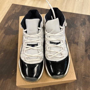Jordan 11 Retro Concord (2018) (GS) Size 7Y (Pre-Owned) - Image 2