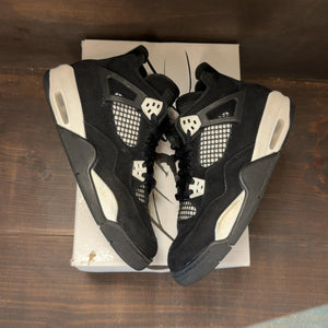 Jordan 4 Retro White Thunder (GS) Size 7Y (Pre-Owned) - back