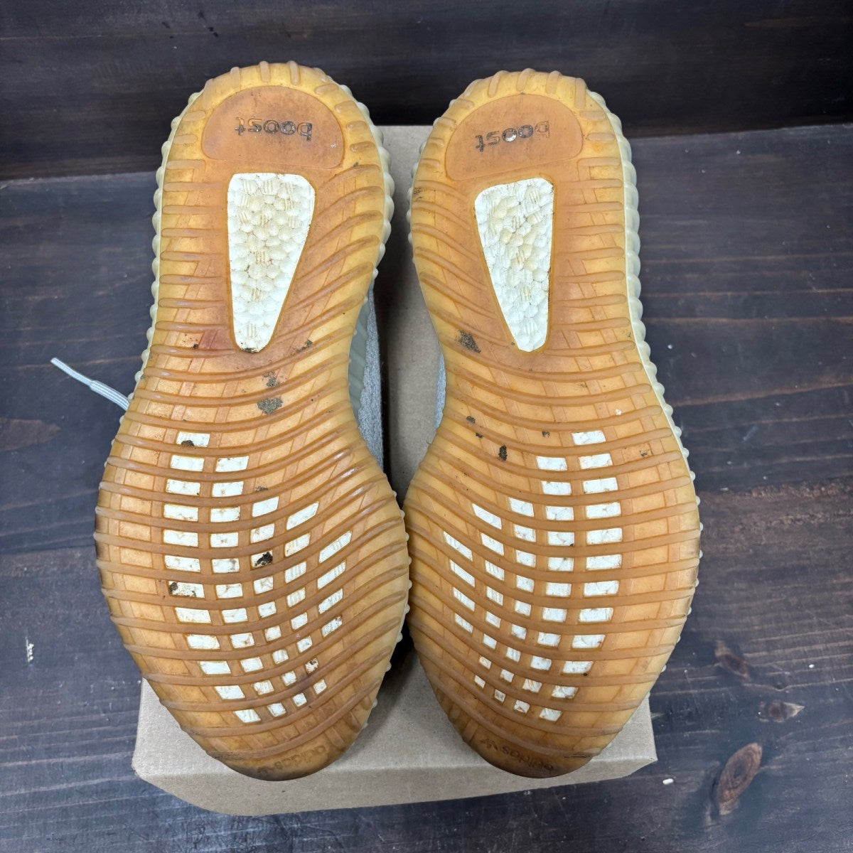 adidas Yeezy Boost 350 V2 Sesame Size 9.5 (Pre-Owned) - Image 6